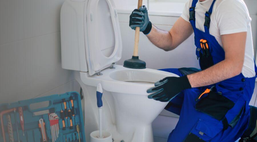 Expert burst pipe repair services in Tennyson, TX